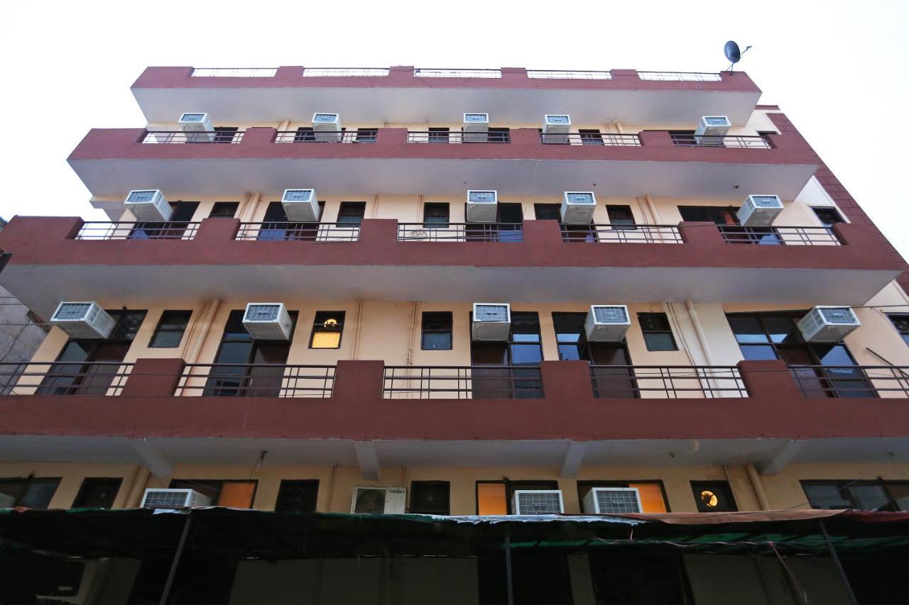 Hotel Oyo Flagship 14774 Sector 14 Gurgaon Esterno foto